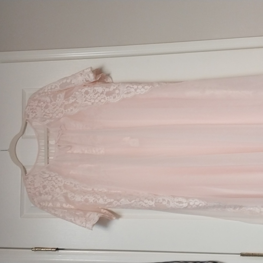 Shadowline Vintage Peignoir Set 2 pc Pale Pink Lace Beaded 1960s Size Medium